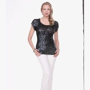 🌟 Gizel sequin top NWT